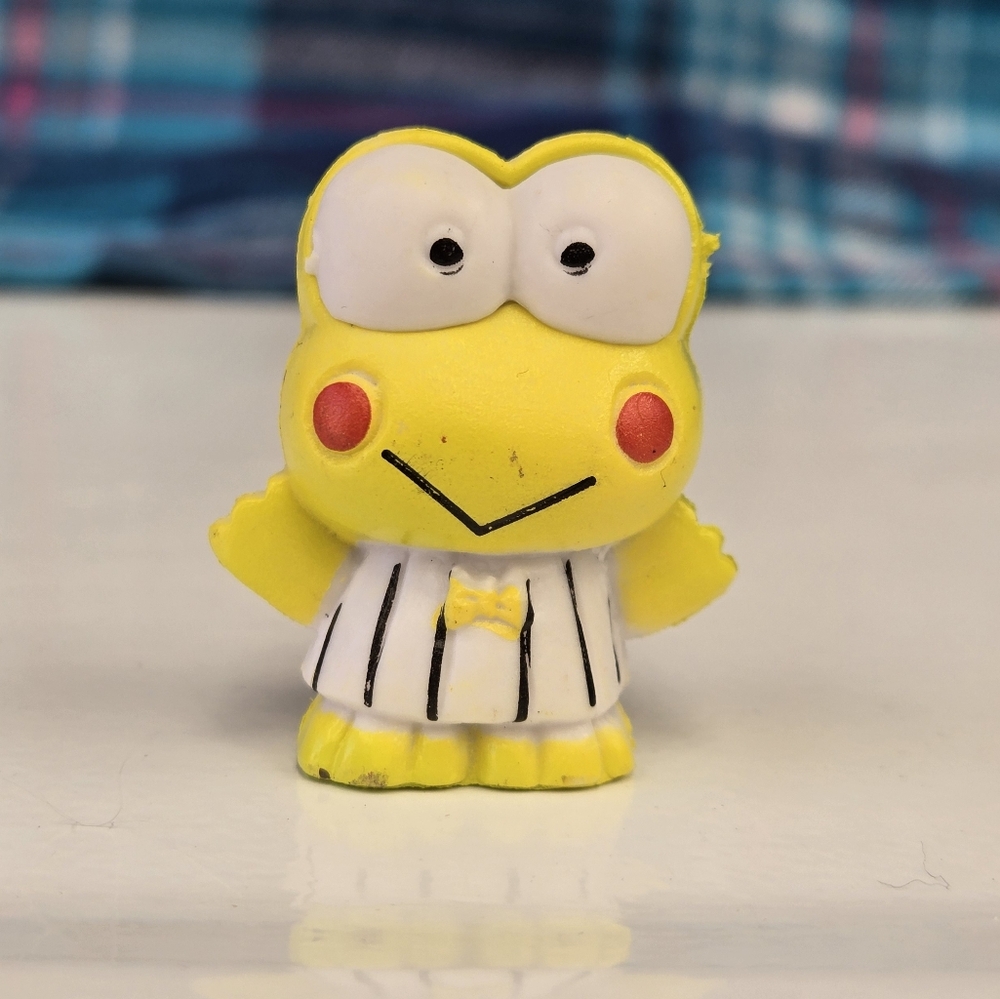🍒🍒 Keroppi Small Figurine